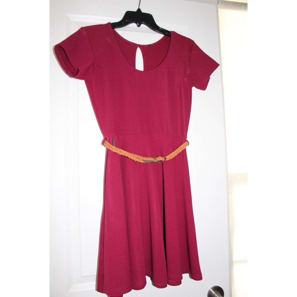 RUE 21 cute maroon dress Sz large EUC
